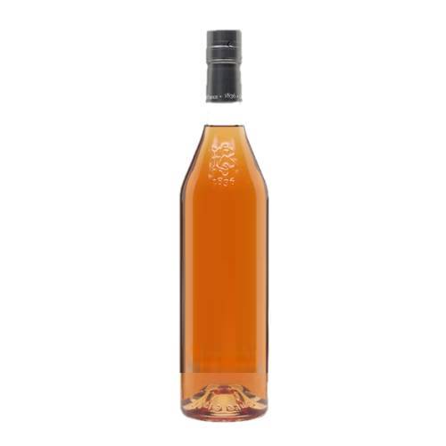 Fig Liqueur - Fig liqueur made and flavoured with sun ripe figs with a rich color and full fig taste.