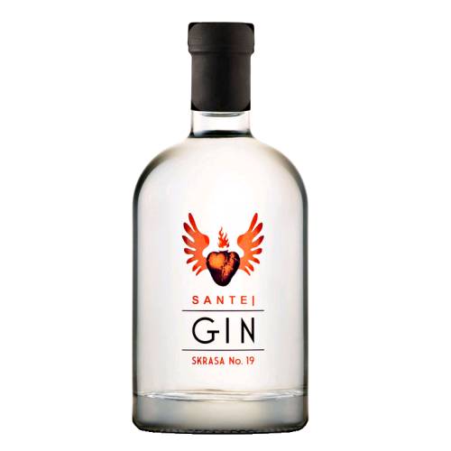 Santei Gin is distillate made from grapes or wine from the Santei estate used for the production of top quality Santei brandy pick in the Karst Nanos and Trnovski plateau and dry on the property.
