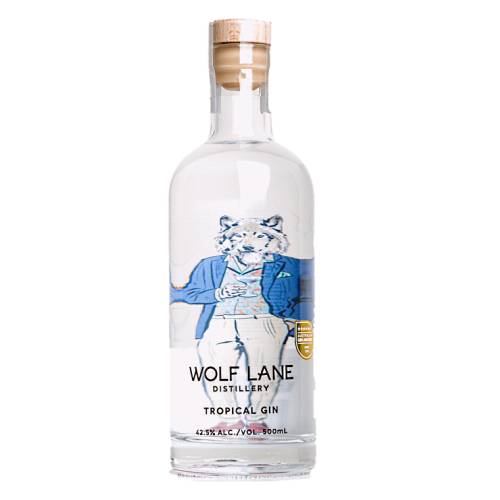 Wolf Lane Gin containing thirteen botanicals juniper coriander seed anjelica root cinnamon lemon myrtle Tasmanian pepperberry cardamom and macadamia.