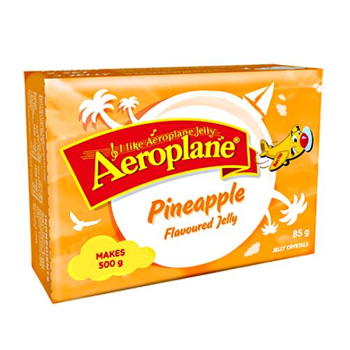 Pineapple jelly made by mixing jelly powder and hot water and alowed to set into a thick pineapple flavour jelly.