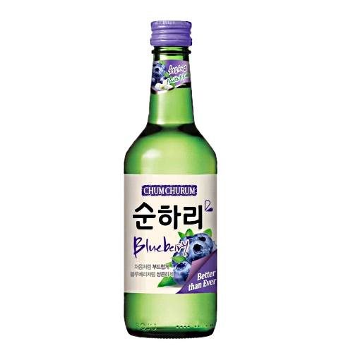 Soju Lotte Chilsung Blueberry - Lotte Liquor Chum Churum Blueberry flavoured Chum Churum Soonhari is widely popular in Korea. With mild alcohol content of 12 percent it is much easier to drink with just the right amount of blueberry flavour and sweetness.
