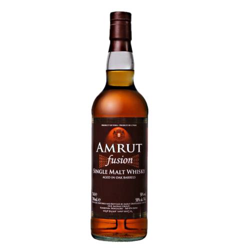 Whisky Amrut - Amrut Fusion Indian Whisky offers up notes of heavy oak barley sugar and some subtle smoke characters that play ever so well with amazingly complex flavours like custard toffee and fruits.