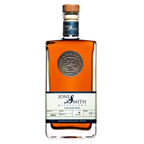 Jones And Smith Whisky is a single malt with a warm brown color.