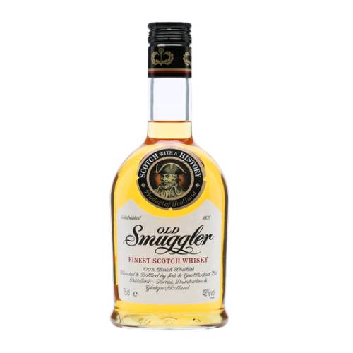 Whisky Scotch Old Smuggler - Old Smuggler is a blended Scotch Whisky with a history that goes back to 1835. Its fine smooth taste is due to its being specially blended from the finest of Scotch whiskies in the tradition of 18th century.